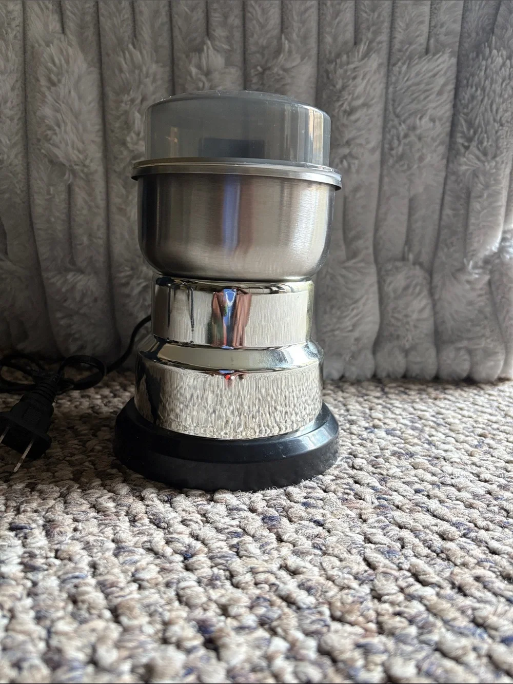 Coffee and spice grinder